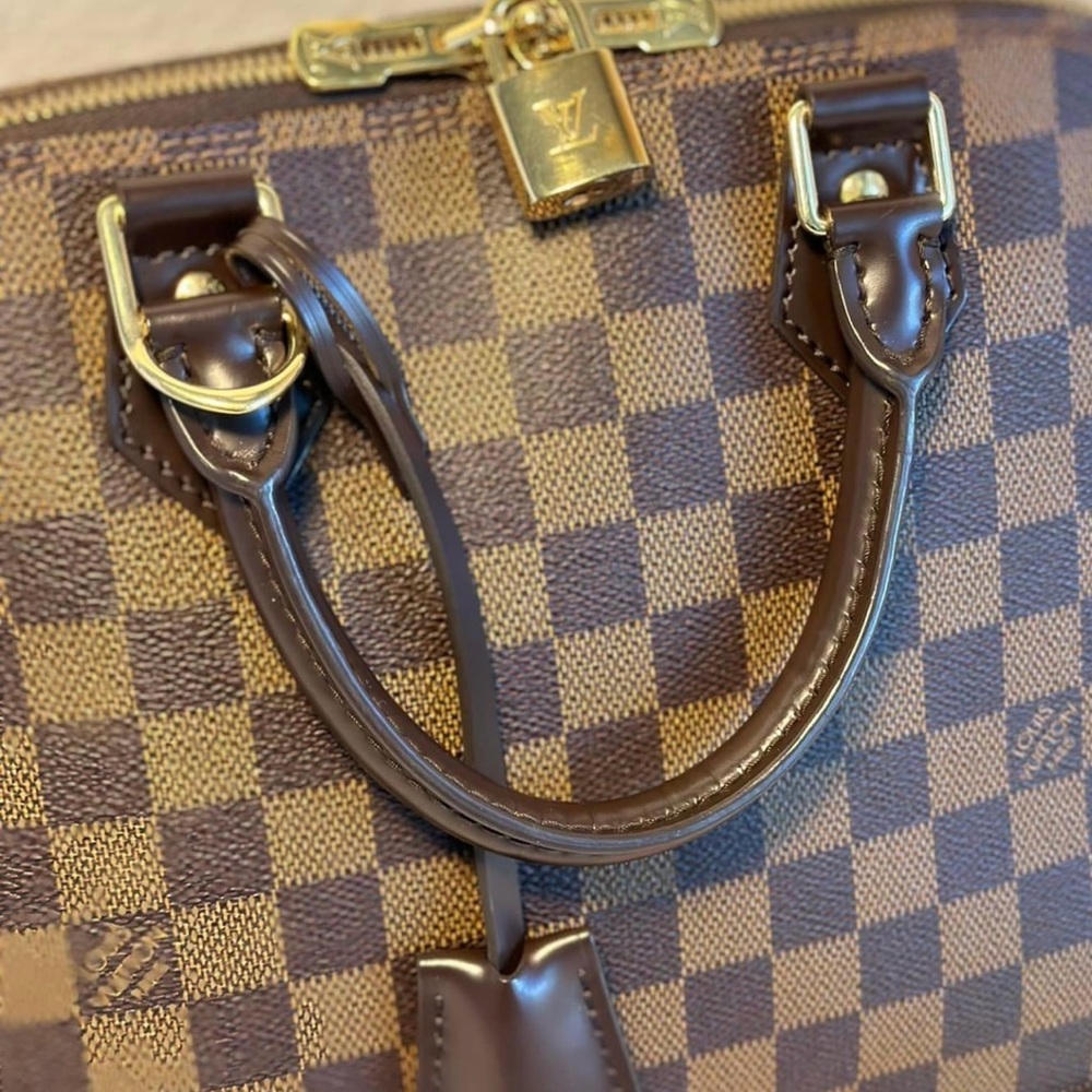 Time For A Change In Bag Style For Me. - image 7